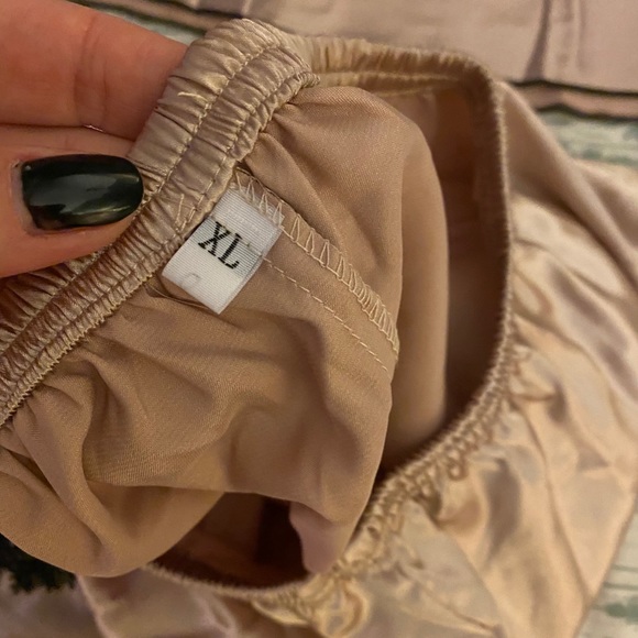 Deep Blush/Gold silky pant set - Picture 3 of 7